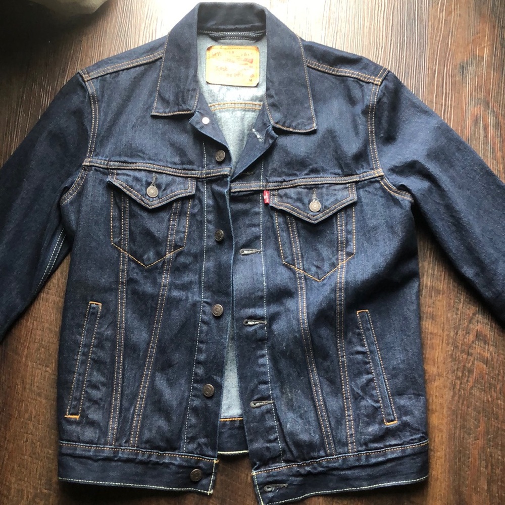 Levi’s trucker jean jacket
